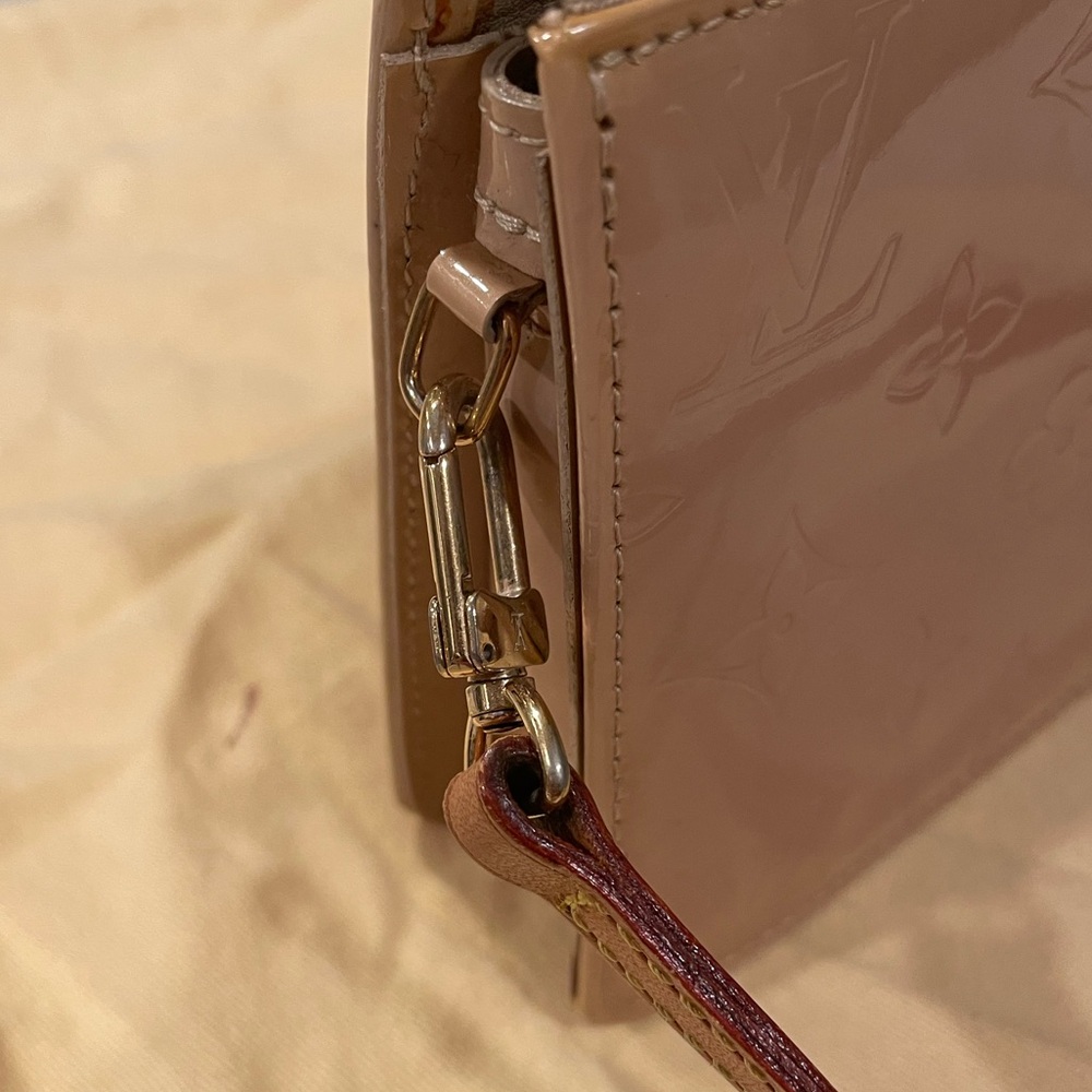 Louis Vuitton Vernis Lexington Patent Leather Bag - Picture 9 of 13